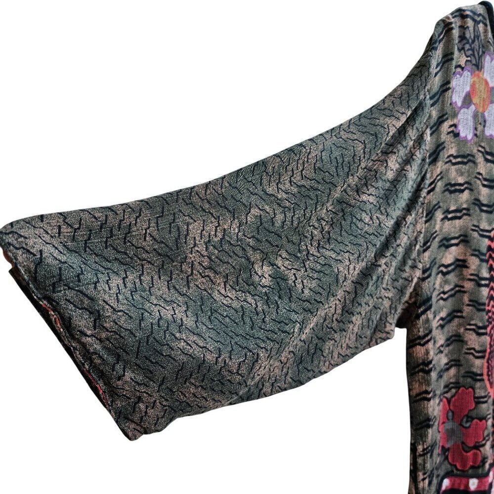 Dorothy Schoelen Platinum Rayon Tiger Print Top, Shows Some Wear, Size S, Loose - Picture 6 of 11